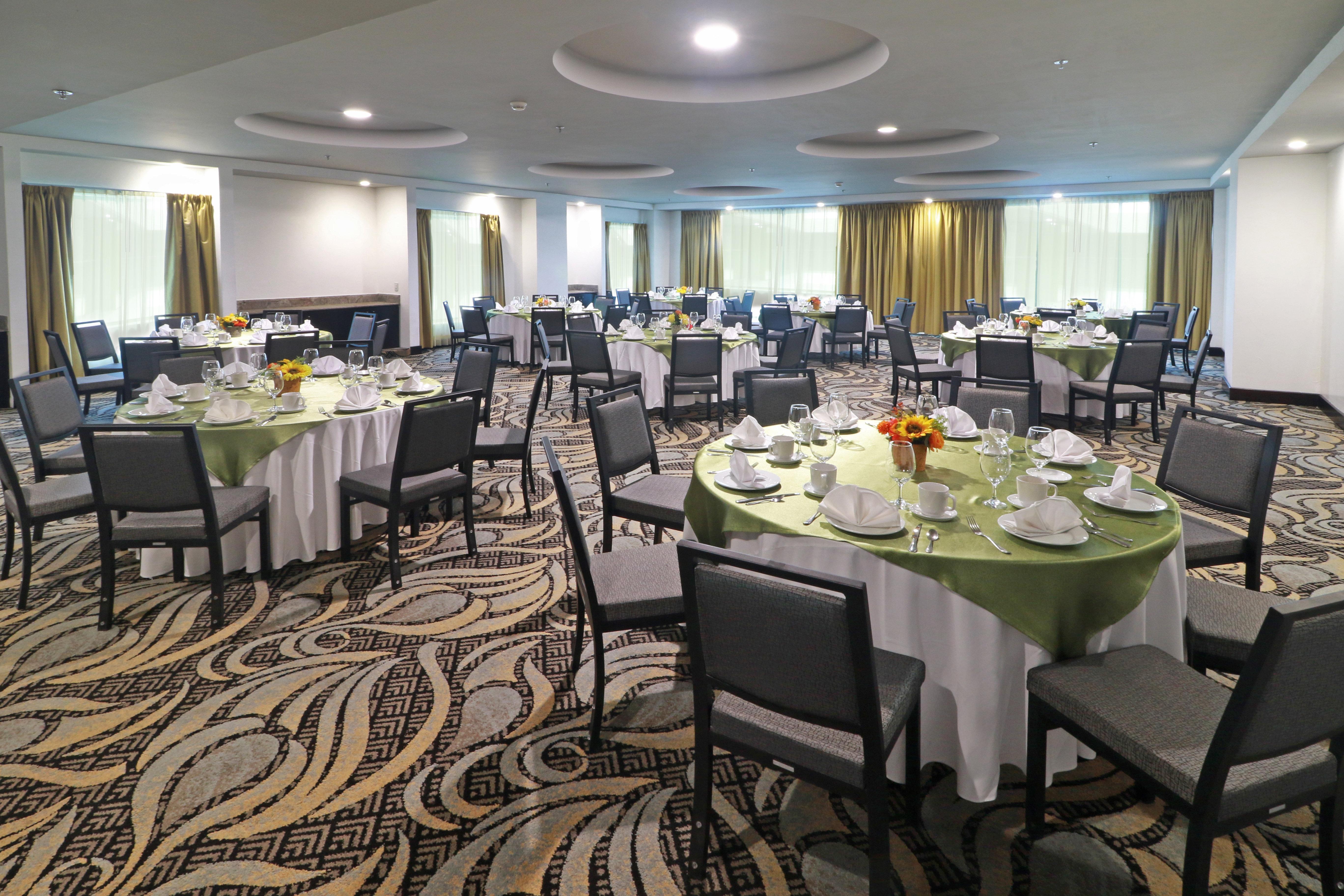 Holiday Inn Queretaro Zona Krystal By Ihg El Salitre Eksteriør bilde