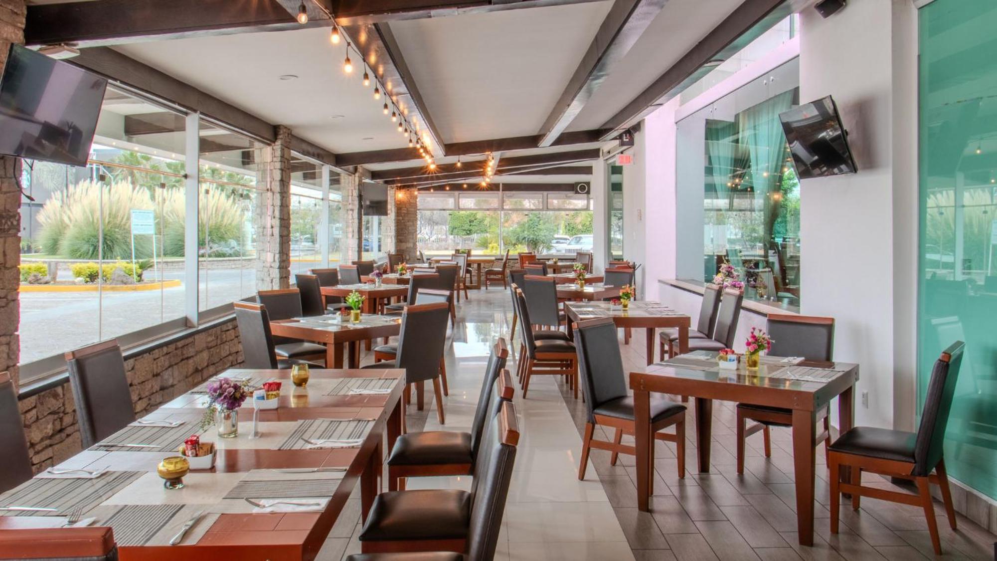 Holiday Inn Queretaro Zona Krystal By Ihg El Salitre Eksteriør bilde
