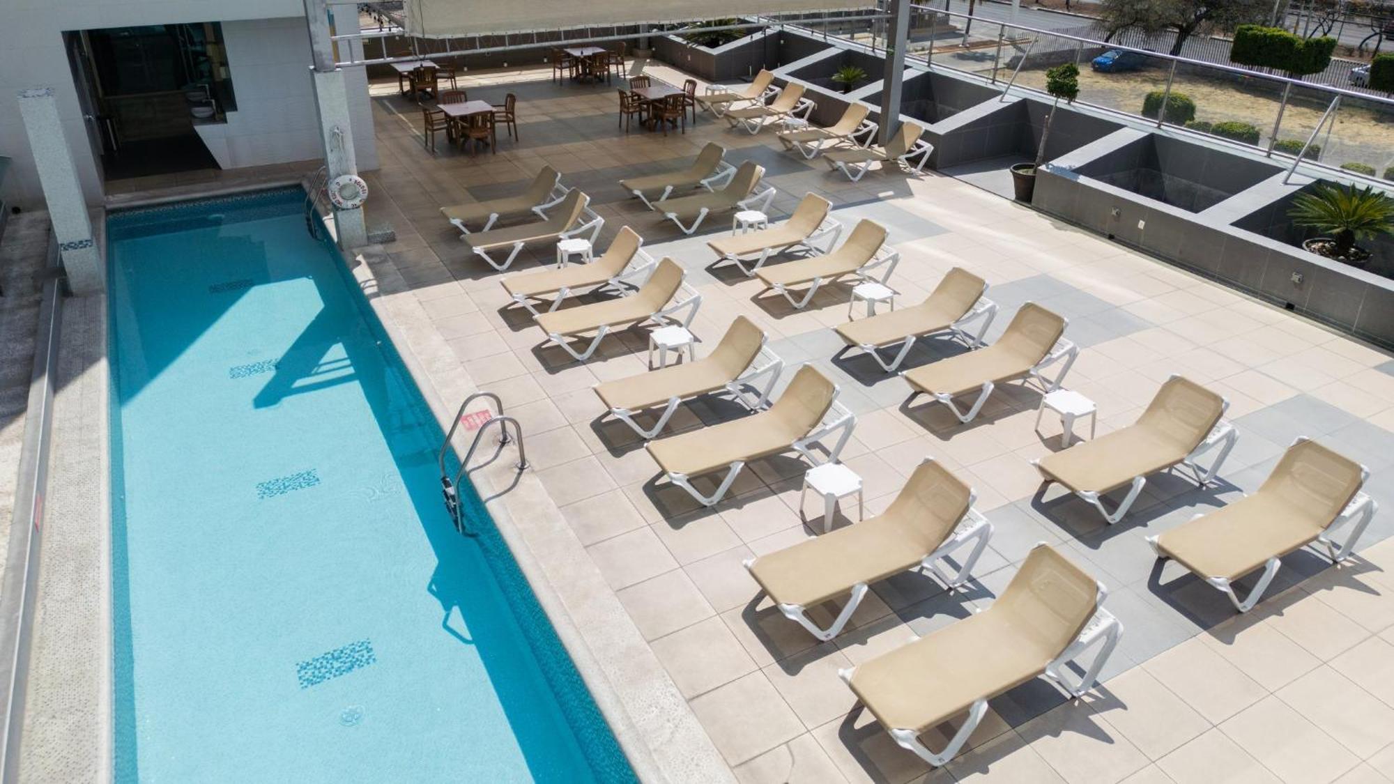 Holiday Inn Queretaro Zona Krystal By Ihg El Salitre Eksteriør bilde